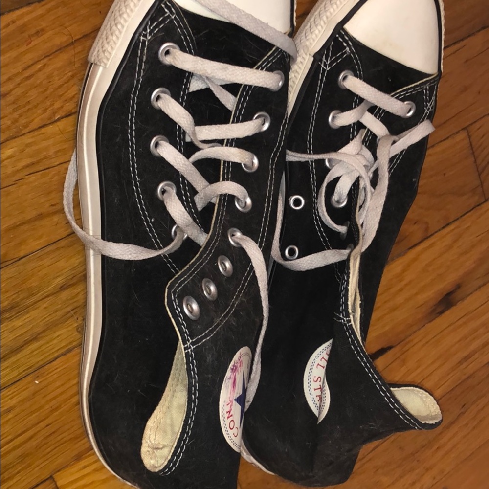 Converse black and white